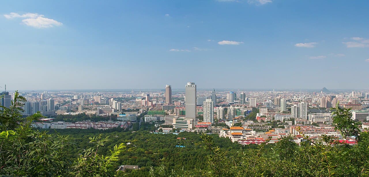 Thousand Buddha Mountain scenery in Jinan